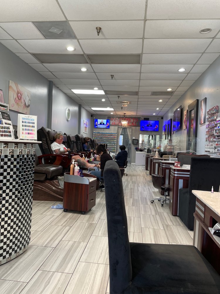 BOTANICAL NAILS BAR AND SPA - 12 Photos & 15 Reviews - 2519 N McMullen