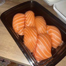 Jumbo Salmon Nigiri - so fun! Jumbo Salmon Nigiri - so fun!