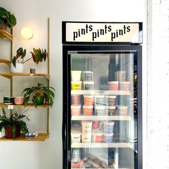 Honey’s - a display case with plants in it - Ice Cream & Frozen Yogurt Near Me - Toronto, Ontario Honey’s - a display case with plants in it - Ice Cream & Frozen Yogurt Near Me - Toronto, Ontario