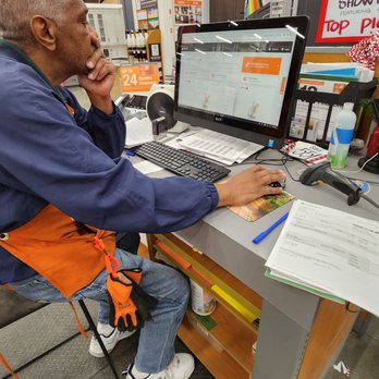 The Home Depot - Major appliance sales counter - Hardware Stores Near Me - Tukwila, Washington