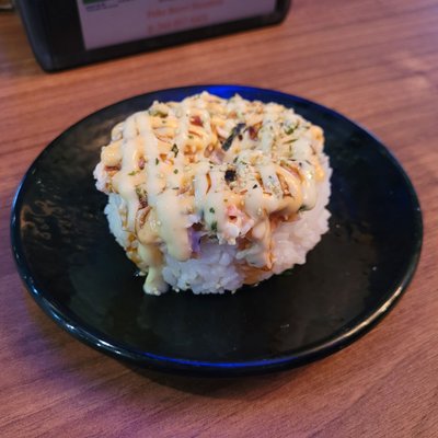 Poke Burri / Lifting Noodles Ramen by null