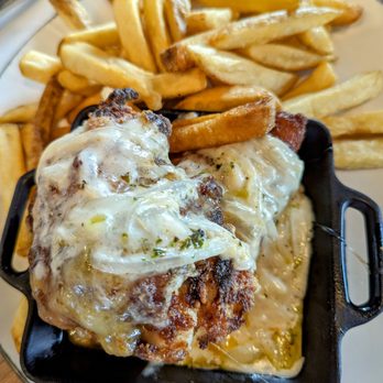Yuengling - Hot chicken - Breweries Near Me - Tampa, Florida Yuengling - Hot chicken - Breweries Near Me - Tampa, Florida
