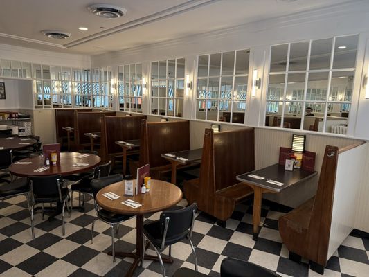 Convention Grill by null