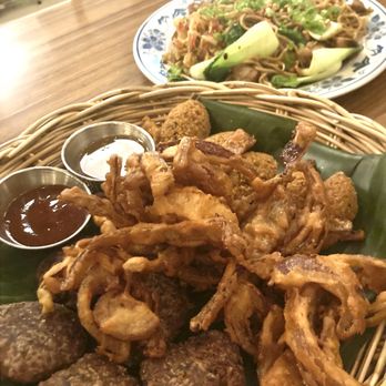 Rangoon Bistro - Mix fry (front) and pork Si Chet (back) - Burmese Near Me - Portland, Oregon