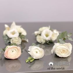 Flowers Of The World - Boutonnière