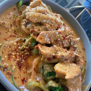 Pad Thai Restaurant - Roast Duck Red Curry - Thai Near Me - Overland Park, Kansas Pad Thai Restaurant - Roast Duck Red Curry - Thai Near Me - Overland Park, Kansas