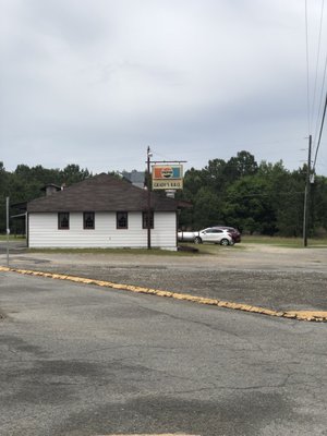 Grady's Barbecue by null