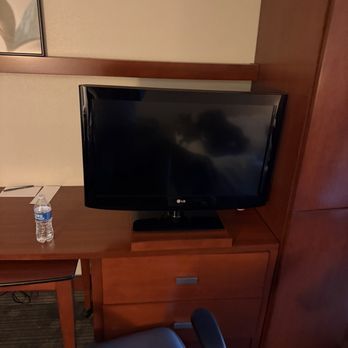 Courtyard by Marriott Jackson - Small TV - Hotels Near Me - Jackson, Tennessee Courtyard by Marriott Jackson - Small TV - Hotels Near Me - Jackson, Tennessee