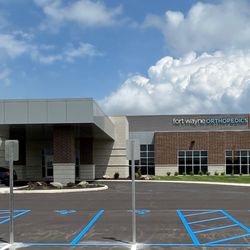 Fort Wayne Orthopedics - Fort Wayne Orthopedics & OrthoStat Gas City clinic