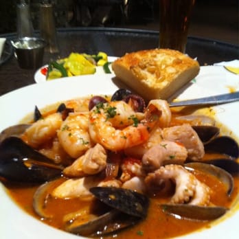 Bibas Courtyard Grill - Cioppino - American Near Me - Honolulu, Hawaii Bibas Courtyard Grill - Cioppino - American Near Me - Honolulu, Hawaii
