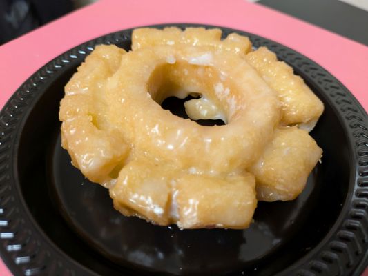 Ronald's Donuts by null