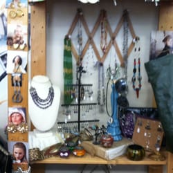 Fleur De Lis Boutique - Cute!