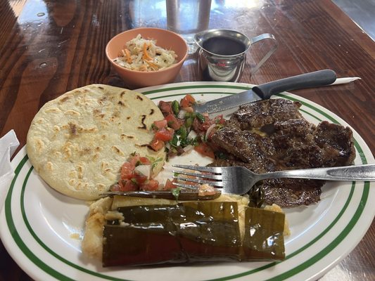 La Cabaña Salvadoreña by null