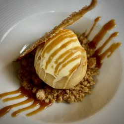 Le Garde Manger - Baked apple crumble with Carmel sauce