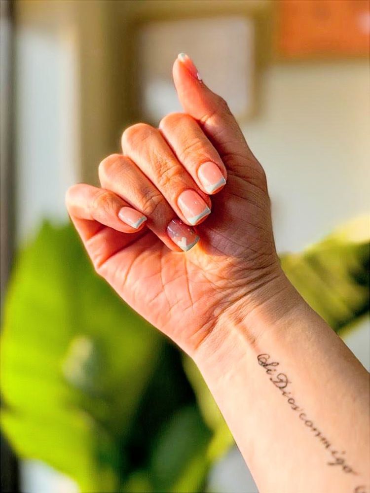 WHB Nail Spa Logo