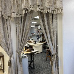 Oscar's Tailors