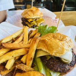 Senor Bob's Burgers And Dogs - Southwest and California