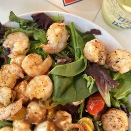 shrimp caprese salad shrimp caprese salad