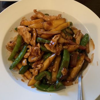 Thai Basil - Mango chicken - Thai Near Me - Lindenhurst, New York