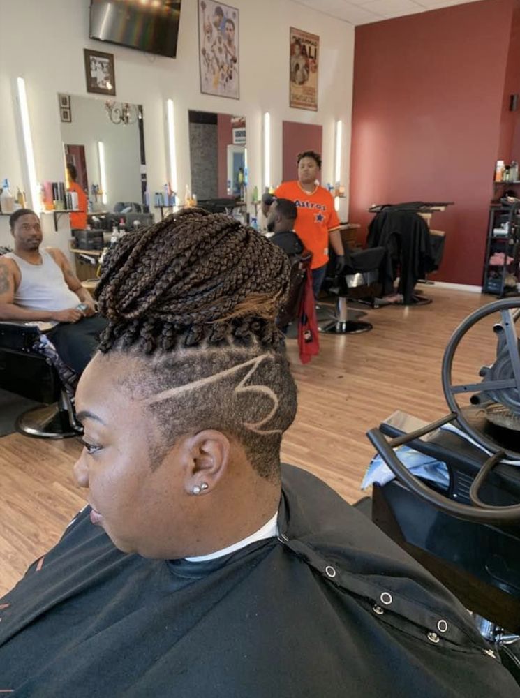 RASHEEDCELEBRITYCUTS Updated June 2024 19 Photos 616 Thornton Rd