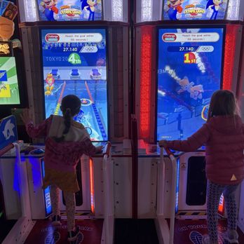 Dave & Buster's Woburn - Arcades Near Me - Woburn, Massachusetts
