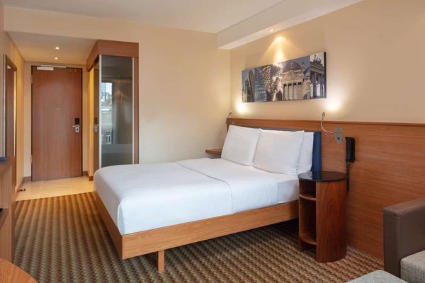 Hampton by Hilton Berlin City West by null