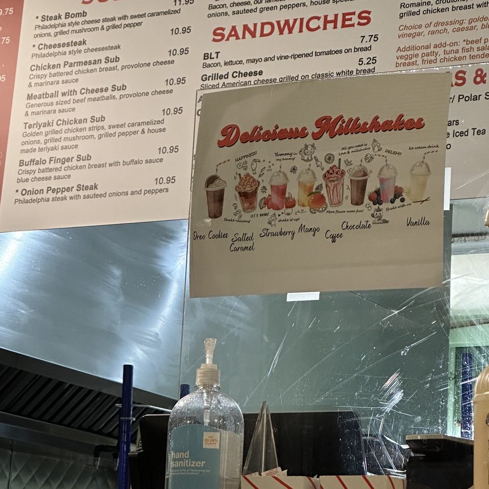 Lee's Burger Place - Menu - Burgers Near Me - Newton Centre, Massachusetts