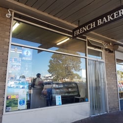 Le Petit French Bakery & Cakes - Entrance