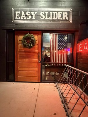 Easy Slider - East Side Ave. by null