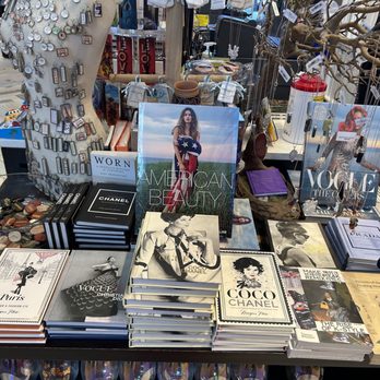 Book Soup - Bookstores Near Me - Los Angeles, California Book Soup - Bookstores Near Me - Los Angeles, California