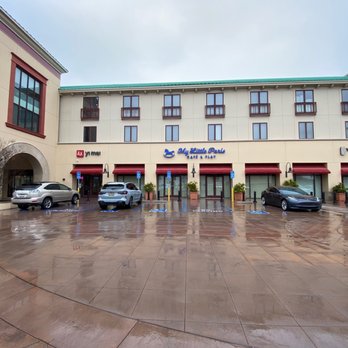 Yi Mei - Outside / Exterior / Entrance / Parking Lot - Taiwanese Near Me - San Gabriel, California