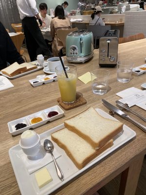 Centre The Bakery by null