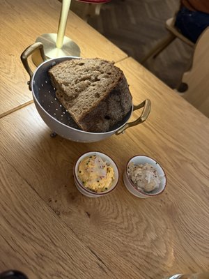 Weinhaus Neuner by null