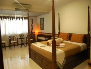 Melaka Straits Hotel