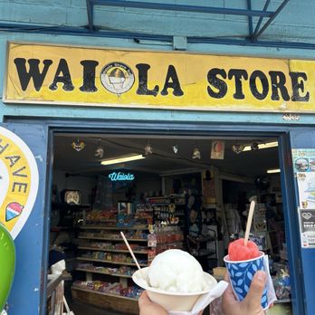 Waiola Shave Ice - Custard shaved ice and pink lemonade shaved ice - Ice Cream & Frozen Yogurt Near Me - Honolulu, Hawaii