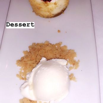 Ruth's Chris Steak House - Blueberry crumb cheesecake w/ vanilla ice cream - Steakhouses Near Me - Pasadena, California