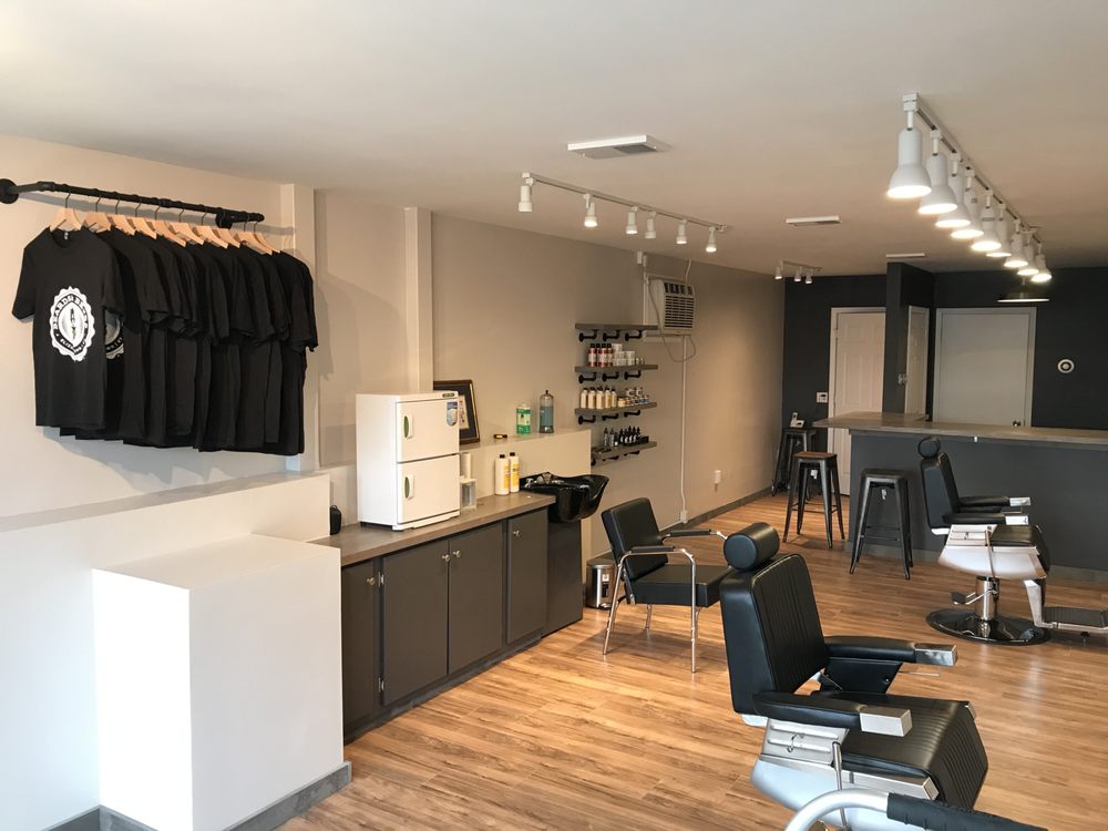 BEARDS AND BEERS 204 S Main St, Elizabethtown, Kentucky Barbers