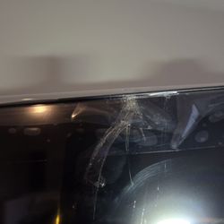 Wireless 4 Less - Nice crack in the 650 dollar tv.
