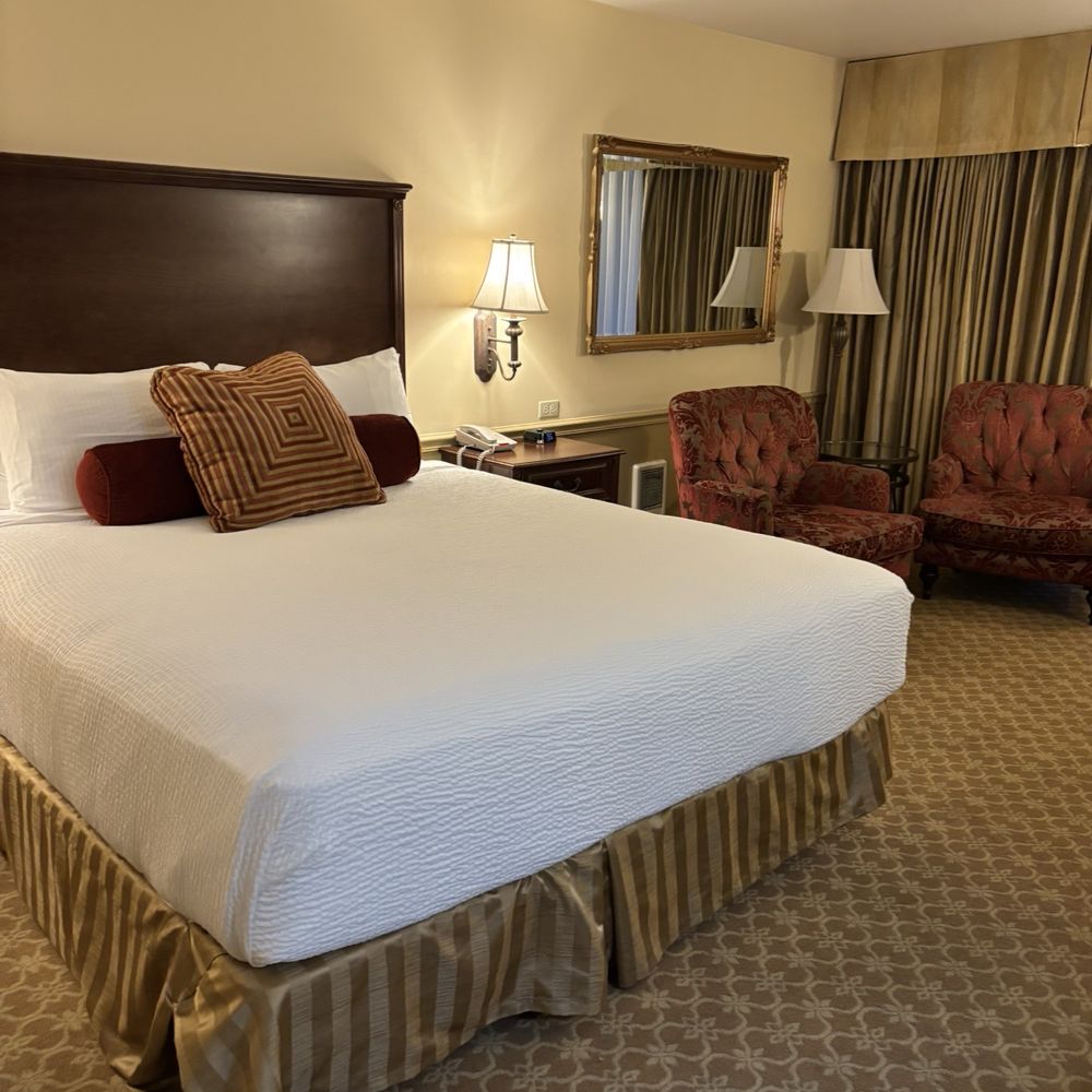 Victorian Inn - Hotels Near Me - Monterey, California Victorian Inn - Hotels Near Me - Monterey, California