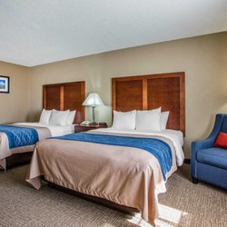 Comfort Inn & Suites Jackson - West Bend