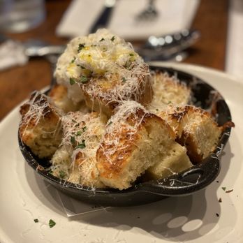 North Italia - White Truffle Garlic Bread - Pizza Near Me - El Segundo, California