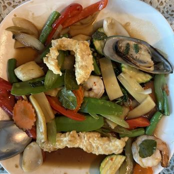 Thai Hut - Spicy Seafood Medley - Thai Near Me - Sacramento, California Thai Hut - Spicy Seafood Medley - Thai Near Me - Sacramento, California