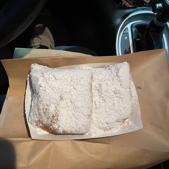 Le Bon Temps - These were the very berry beignet (2) - Bakeries Near Me - Dallas, Texas Le Bon Temps - These were the very berry beignet (2) - Bakeries Near Me - Dallas, Texas
