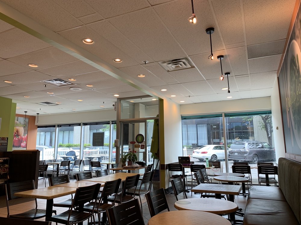 LA PREP 8000 Decarie Boulevard, Montréal, Quebec, Canada Breakfast