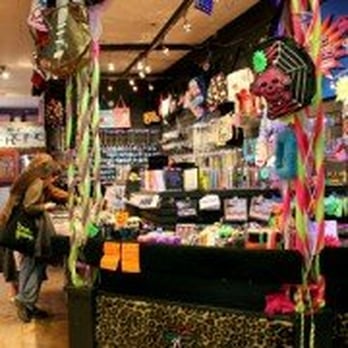 Extreme Largeness - Jewelry Near Me - Manchester, XGM