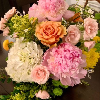 ART among the FLOWERS - Table Arrangements! - Florists Near Me - Palm Coast, Florida