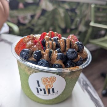Main Squeeze Philly - Muscle Magic (kale blend bowl) - Juice Bars & Smoothies Near Me - Philadelphia, Pennsylvania Main Squeeze Philly - Muscle Magic (kale blend bowl) - Juice Bars & Smoothies Near Me - Philadelphia, Pennsylvania
