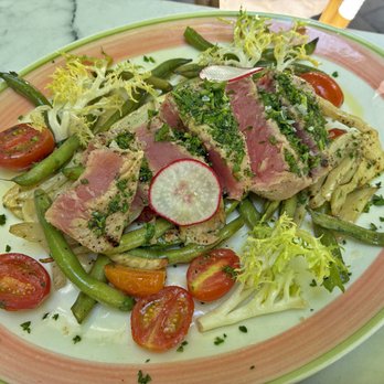 Simona - Fennel Herb-Crusted Ahi Tuna (with green beans, roasted fennel, cherry tomatoes, and olive tapenade) - Italian Near Me - Toronto, Ontario