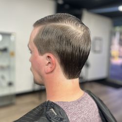 Seaside Barbers - Gentlemen's haircut by Christian