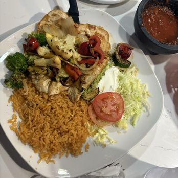 El Meson Mexican Restaurant - Pollo Yucatán - Mexican Near Me - Cuyahoga Falls, Ohio El Meson Mexican Restaurant - Pollo Yucatán - Mexican Near Me - Cuyahoga Falls, Ohio